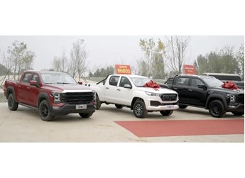 閃耀銀河 火星護航，火星皮卡、大將軍皮卡亮相“國際莊”