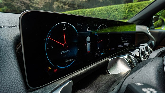 別有一番味道 奔馳GLB 200評測