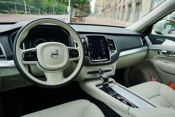 北歐豪華來(lái)客 試駕沃爾沃全新一代XC90