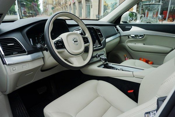 北歐豪華來(lái)客 試駕沃爾沃全新一代XC90