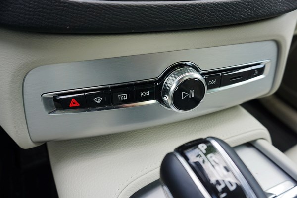 北歐豪華來(lái)客 試駕沃爾沃全新一代XC90