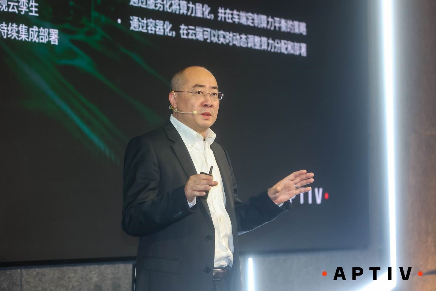 安波福主動安全與用戶體驗中國區總經理唐海宜介紹安波福在智能座艙方面的領先優勢.jpg