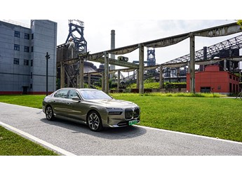 奢華與電動融合的未來之旅——試駕寶馬i7